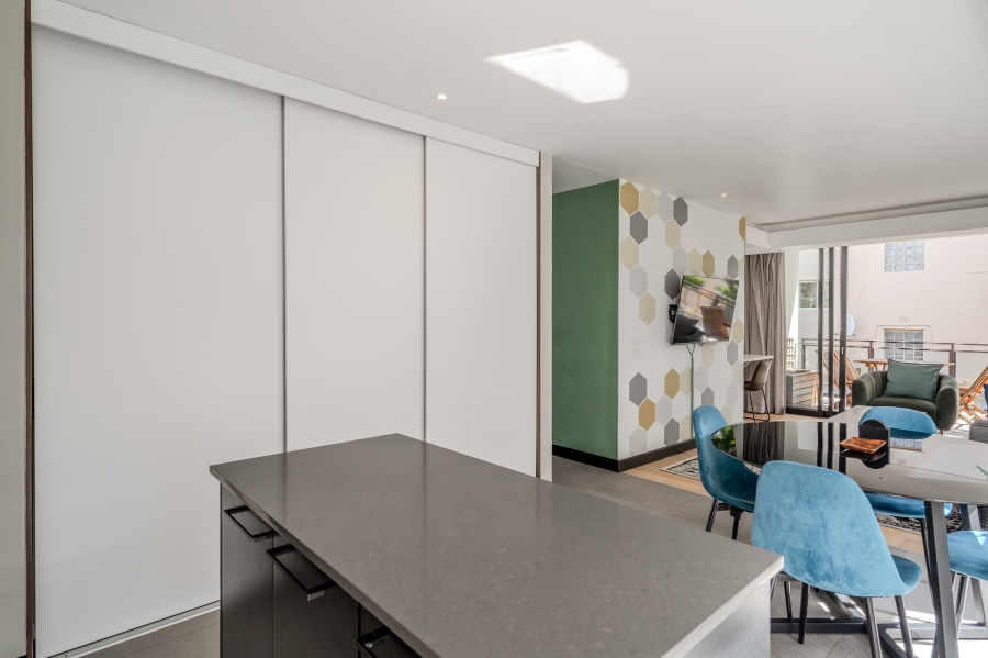 2 Bedroom Property for Sale in Sea Point Western Cape